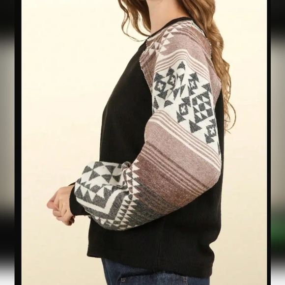 025.Mary J. Bohemian Baloon Geometric Sleeve Thermal Sweater In Black - Picture 4 of 4